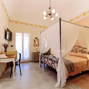 https://come-nelle-favole-the-classic-bb.hotelitalianriviera.com