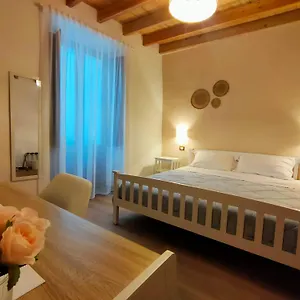 https://donna-raffaela.in-sardinia.net